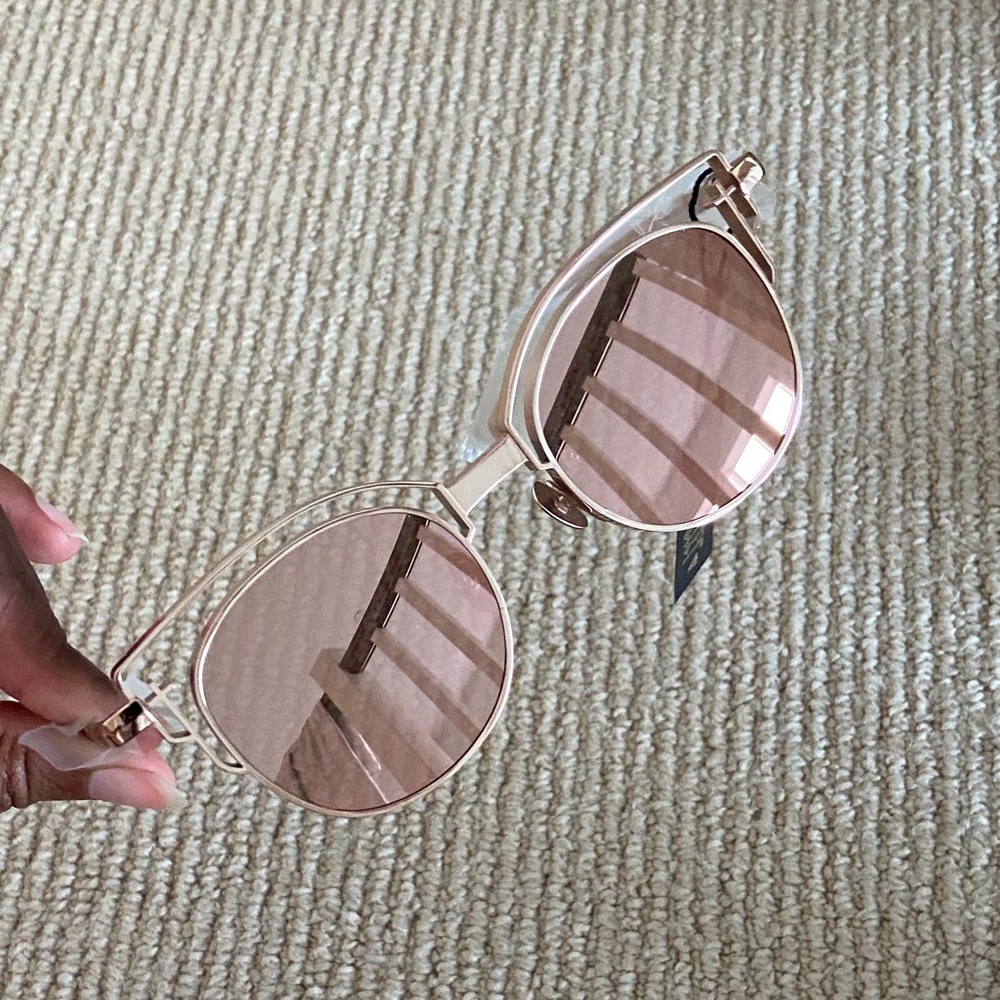 Valley Eyewear Sunglasses Rose Gold - BRAND NEW